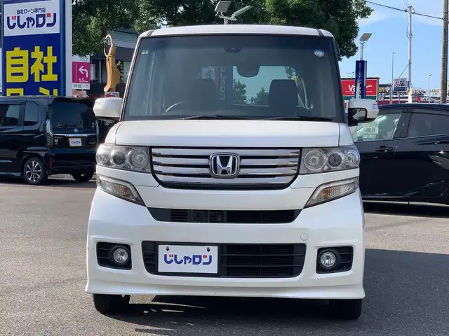 ホンダ Ｎ ＢＯＸ カスタム SSパッケージ 福井県 2014(平26)年 5.7万km プレミアムホワイトパール (株)IDOMが運営する【じしゃロン福井店】の自社ローン専用車両になりますこちらは現金またはオートローンご利用時の価格です。自社ローンご希望の方は別途その旨お申付け下さい/純正8インチナビ/フルセグTV・DVD・BT/バックカメラ/ステアリングスイッチ/両側パワースライドドア/スマートキー/HID/ETC/衝突軽減ブレーキCTBA