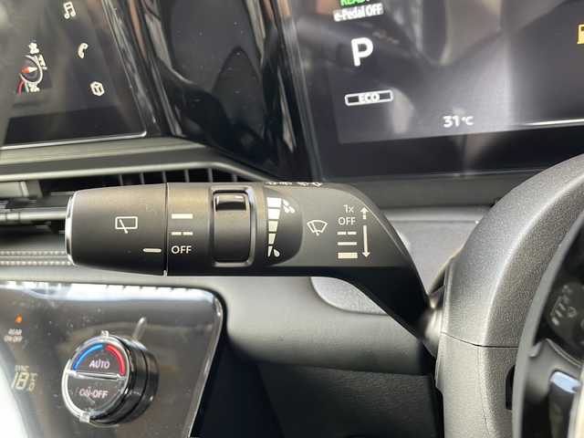 日産 セレナ e－パワー ハイウェイスター V 静岡県 2025(令7)年 0.1千km プリズムホワイト 純正メモリナビ/・フルセグＴＶ/・Bluetooth/・USB/・AM/・FM/主要装備/・両側パワスラ/・ハンズフリー機能/・置くだけ充電/・プロパイロット/・衝突軽減/・レーンキープ/・追従クルコン/・コーナーセンサー前後/・BSM/・ビルトインＥＴＣ2.0/・純正ドラレコ/・デジタルインナーミラー/・電動パーキングブレーキ/・オートホールド/・LEDヘッドライト/・オートハイビーム/・フォグランプ