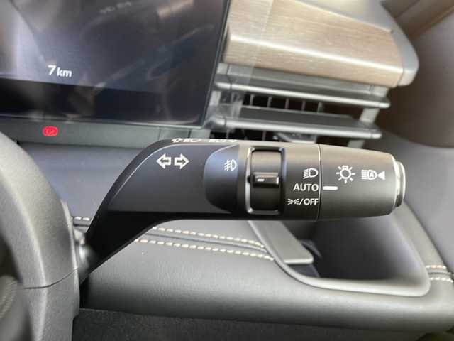 日産 セレナ e－パワー ハイウェイスター V 静岡県 2025(令7)年 0.1千km プリズムホワイト 純正メモリナビ/・フルセグＴＶ/・Bluetooth/・USB/・AM/・FM/主要装備/・両側パワスラ/・ハンズフリー機能/・置くだけ充電/・プロパイロット/・衝突軽減/・レーンキープ/・追従クルコン/・コーナーセンサー前後/・BSM/・ビルトインＥＴＣ2.0/・純正ドラレコ/・デジタルインナーミラー/・電動パーキングブレーキ/・オートホールド/・LEDヘッドライト/・オートハイビーム/・フォグランプ