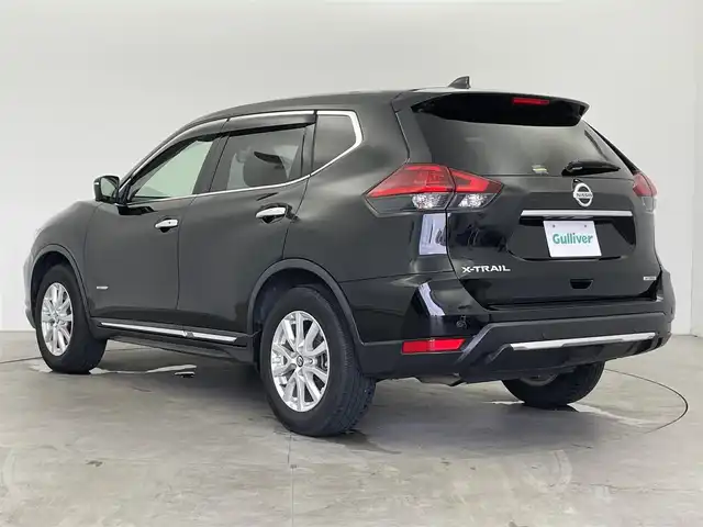 日産 エクストレイル ハイブリッド 20Xi 富山県 2018(平30)年 3.6万km ダイヤモンドブラック 純正ナビ（AM/FM/DVD/BT/フルセグ）/全方位カメラ/ドライブレコーダー/ETC/レザーシート/デジタルインナーミラー/オートホールド付電子パーキング/衝突被害軽減システム/レーダークルーズコントロール/レーンキープアシスト/コーナーセンサー/横滑り防止装置/アイドリングストップ/純正アルミホイール/純正フロアマット/オートLEDライト/革巻きステアリング/ステアリングスイッチ/スマートキー/スペアキー