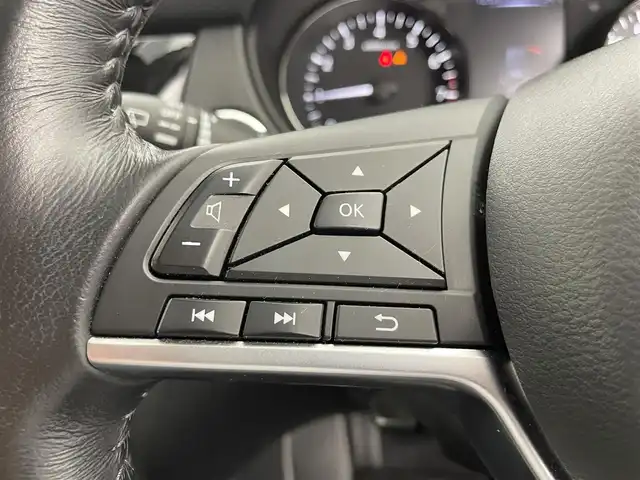 日産 エクストレイル ハイブリッド 20Xi 富山県 2018(平30)年 3.6万km ダイヤモンドブラック 純正ナビ（AM/FM/DVD/BT/フルセグ）/全方位カメラ/ドライブレコーダー/ETC/レザーシート/デジタルインナーミラー/オートホールド付電子パーキング/衝突被害軽減システム/レーダークルーズコントロール/レーンキープアシスト/コーナーセンサー/横滑り防止装置/アイドリングストップ/純正アルミホイール/純正フロアマット/オートLEDライト/革巻きステアリング/ステアリングスイッチ/スマートキー/スペアキー