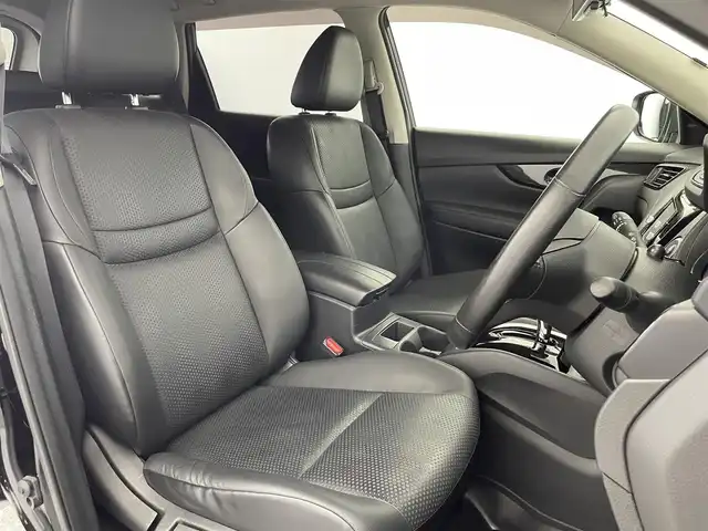日産 エクストレイル ハイブリッド 20Xi 富山県 2018(平30)年 3.6万km ダイヤモンドブラック 純正ナビ（AM/FM/DVD/BT/フルセグ）/全方位カメラ/ドライブレコーダー/ETC/レザーシート/デジタルインナーミラー/オートホールド付電子パーキング/衝突被害軽減システム/レーダークルーズコントロール/レーンキープアシスト/コーナーセンサー/横滑り防止装置/アイドリングストップ/純正アルミホイール/純正フロアマット/オートLEDライト/革巻きステアリング/ステアリングスイッチ/スマートキー/スペアキー