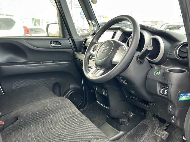 ホンダ Ｎ ＢＯＸ G SSパッケージ 秋田県 2015(平27)年 7.4万km プレミアムホワイトパールⅡ 社外SDナビ/社外CD、DVD、BT、フルセグ/バックカメラ/純正15インチアルミ/４WD/ETC/スペアキー