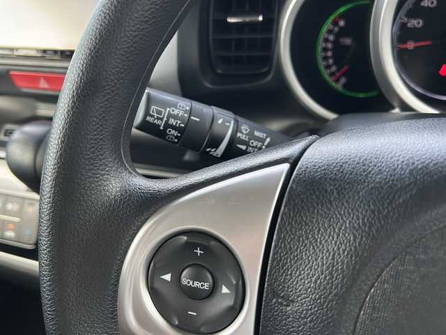 ホンダ Ｎ ＢＯＸ G SSパッケージ 秋田県 2015(平27)年 7.4万km プレミアムホワイトパールⅡ 社外SDナビ/社外CD、DVD、BT、フルセグ/バックカメラ/純正15インチアルミ/４WD/ETC/スペアキー