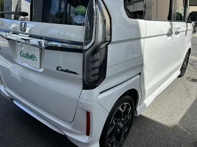 ホンダ Ｎ ＢＯＸ カスタム G L ターボ ホンダセンシング 愛知県 2019(平31)年 5.5万km プラチナホワイトパール ワンオーナー 禁煙車リモコンエンジンスターター/両側パワースライドドア/純正ナビ/フルセグテレビ/バックカメラ/クルコン/Bluetooth/純正アルミホイール/プッシュスタート/ビルトインETC/CMBS/LKAS/ハーフレザーシート/コーナーセンサー/パドルシフト/ドラレコ/オートライト/取説、保証書、スペアキー