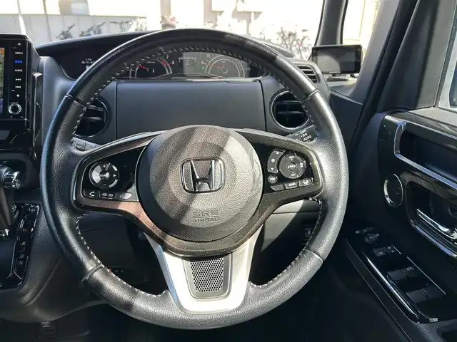 ホンダ Ｎ ＢＯＸ カスタム G L ターボ ホンダセンシング 愛知県 2019(平31)年 5.5万km プラチナホワイトパール ワンオーナー 禁煙車リモコンエンジンスターター/両側パワースライドドア/純正ナビ/フルセグテレビ/バックカメラ/クルコン/Bluetooth/純正アルミホイール/プッシュスタート/ビルトインETC/CMBS/LKAS/ハーフレザーシート/コーナーセンサー/パドルシフト/ドラレコ/オートライト/取説、保証書、スペアキー