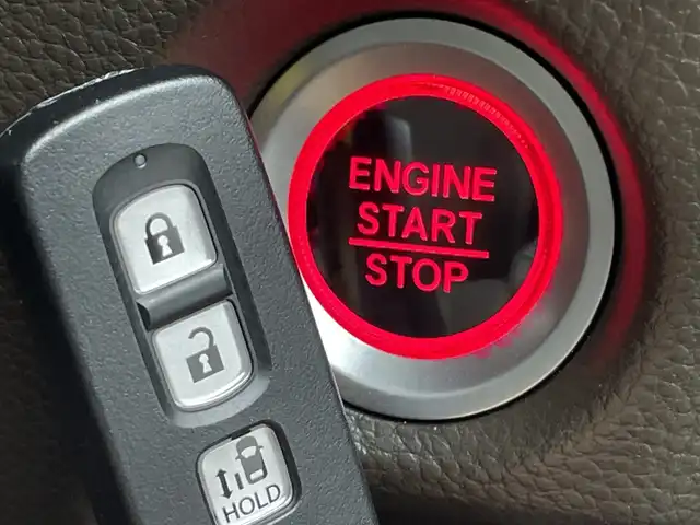 ホンダ Ｎ ＢＯＸ L 群馬県 2023(令5)年 1.5万km クリスタルブラックパール ケンウッドナビ/シートヒーター/ETC/バックカメラ/片側パワースライドドア/レーダークルーズコントロール/コーナーセンサー/前後ドライブレコーダー/衝突被害軽減システム/プッシュスタート/スマートキー/純正フロアマット/横滑り防止装置/盗難防止装置/レーンキープアシスト/オートライト