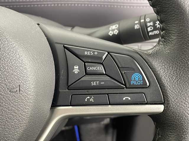 日産 セレナ e－パワー ハイウェイスター V 埼玉県 2020(令2)年 4.9万km ダイヤモンドブラック 純正ナビ/全方位カメラ/前方ドライブレコーダー/両側パワースライドドア/後席モニター/ビルトインETC/ブラインドスポットモニター/オートブレーキホールド/ステアリングリモコン/プッシュスタート/コーナーセンサー/衝突軽減ブレーキ/レーンキープアシスト/盗難防止装置/横滑り防止装置/プリクラッシュセーフティ/ロールサンシェード/純正フロアマット/オートライト/フロントフォグランプ/ウィンカーミラー/純正ドアバイザー/純正アルミホイール/フロント・サイドエアロ