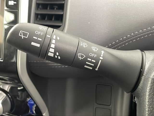 日産 セレナ e－パワー ハイウェイスター V 埼玉県 2020(令2)年 4.9万km ダイヤモンドブラック 純正ナビ/全方位カメラ/前方ドライブレコーダー/両側パワースライドドア/後席モニター/ビルトインETC/ブラインドスポットモニター/オートブレーキホールド/ステアリングリモコン/プッシュスタート/コーナーセンサー/衝突軽減ブレーキ/レーンキープアシスト/盗難防止装置/横滑り防止装置/プリクラッシュセーフティ/ロールサンシェード/純正フロアマット/オートライト/フロントフォグランプ/ウィンカーミラー/純正ドアバイザー/純正アルミホイール/フロント・サイドエアロ