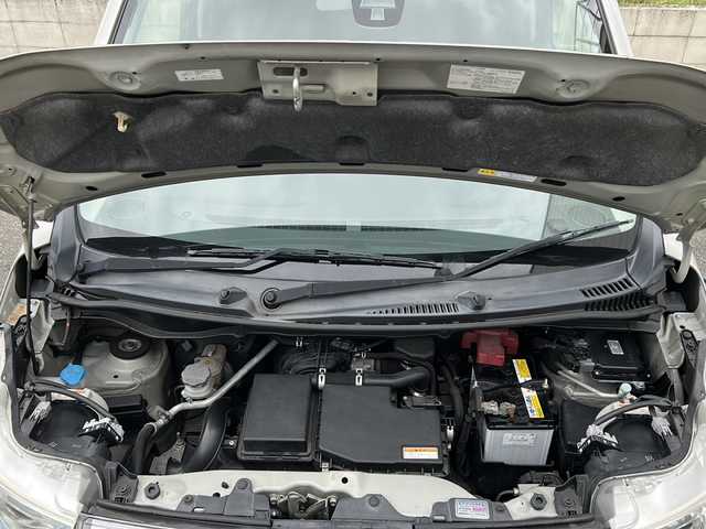 スズキ ワゴンＲ スティングレー X 兵庫県 2015(平27)年 6.4万km スチールシルバーM 保証書・取説・有/社外SDメモリナビ（FM/AM/フルセグテレビ//CD/DVD/USB/VTR/Bluetooth）/ETC/片側シートヒーター/バックカメラ/衝突被害軽減ブレーキ/車線逸脱防止支援システム/アイドリングストップ/プッシュスタート/スマートキー×2/純正フロアマット/純正ドアバイザー/純正14インチアルミホイール