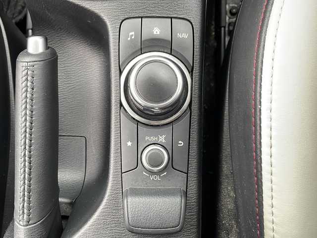 マツダ ＣＸ－３ XD ツーリング Lパッケージ 道北・旭川 2015(平27)年 4.3万km クリスタルホワイトパールマイカ /4WD//禁煙車//ワンオーナー//BOSEサウンド//純正ＳＤナビ//CD/DVD/USB/AUX/BT/フルセグ//バックカメラ//衝突軽減ブレーキ//レーンキープ//レーダークルーズコントロール//ブラインドスポットモニター//ヘッドアップディスプレイ//パドルシフト//ハーフレザーシート//シートヒーター//ETC//ハイビームコントロールシステム//AFS//オートライト//ＬＥＤヘッドライト//フォグライト//オートワイパー//純正フロアマット