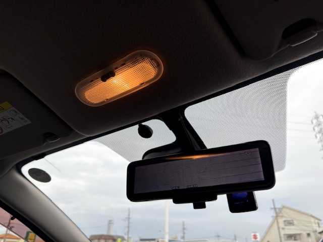 日産 ノート e－パワー X 大阪府 2017(平29)年 9.5万km ガンＭ 純正ナビ/フルセグ/アラウンドビューモニター/エマージェンシーブレーキ/車線逸脱警報/ソナー/LEDヘッドライト/ドライブレコーダー/ETC/純正アルミホイール/スマートキー×2