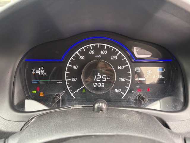 日産 ノート e－パワー X 大阪府 2017(平29)年 9.5万km ガンＭ 純正ナビ/フルセグ/アラウンドビューモニター/エマージェンシーブレーキ/車線逸脱警報/ソナー/LEDヘッドライト/ドライブレコーダー/ETC/純正アルミホイール/スマートキー×2