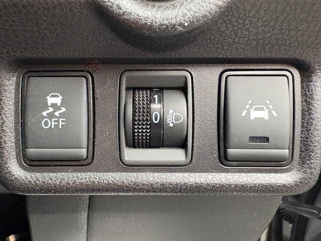 日産 ノート e－パワー X 大阪府 2017(平29)年 9.5万km ガンＭ 純正ナビ/フルセグ/アラウンドビューモニター/エマージェンシーブレーキ/車線逸脱警報/ソナー/LEDヘッドライト/ドライブレコーダー/ETC/純正アルミホイール/スマートキー×2