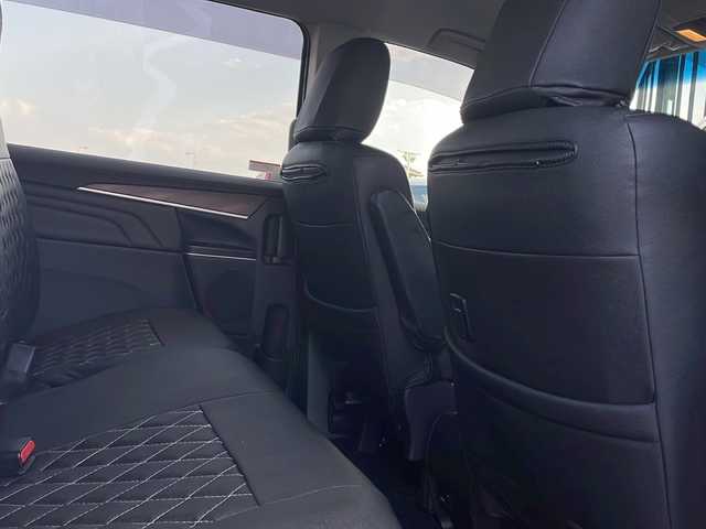 三菱 デリカＤ：５ ジャスパー 香川県 2023(令5)年 1.5万km ホワイトダイヤモントド/グラファイトグレーメタリック 三菱e-Assist/・衝突軽減ブレーキ/・車線逸脱警報/・アダプティブクルーズコントロール/・オートハイビームアシスト/・ブラインドスポットモニター/純正10.1型ナビ/【CD.DVD.USB.SD.BT】/フルセグTV/全方位カメラ　/リラックスルームイルミネーション/両側電動スライド　/パワーバックドア/パワーシート　/シートヒーター　/ハーフレザーシート/ハンドルヒーター　/パドルシフト　/革巻きステアリング　/ＬＥＤライト　/ＬＥＤフォグライト/電動パーキングブレーキ/オートホールド/ドライブレコーダー　/ETC/シートカバー/電動パーキングブレーキ