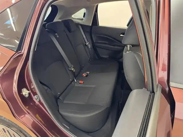 日産 ノート X 群馬県 2024(令6)年 3万km バーガンディー 安全性能/・エマージェンシーブレーキ/・プロパイロット/・ブラインドスポットモニター/・車線逸脱防止支援/・速度標識表示/・駐車支援/・後退時車両検知/純正9インチメモリナビ/　　BT/フルセグ/    USB/HDMI/FM/AM/    AppleCarPlay/AndroidAuto/アラウンドビューモニター/デジタルインナーミラー/オートLEDヘッドライト/オートブレーキホールド/電動パーキングブレーキ/スマートキー/置くだけ充電/ビルドインETC2.0