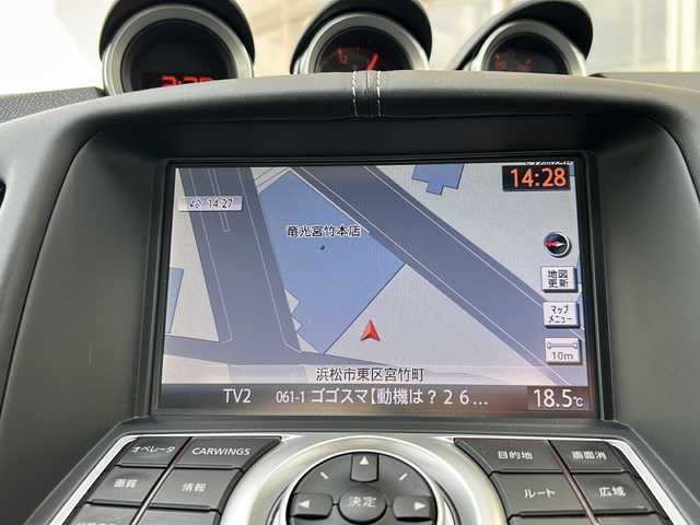 日産 フェアレディ Ｚ 静岡県 2013(平25)年 6.4万km ダイヤモンドブラック 純正メモリナビ/・CD/・DVD/・フルセグＴＶ/・Bluetooth/・AM/・FM/主要装備/・横滑り防止装置/・パドルシフト/・バックカメラ/・ETC/・ステリモ/・純正フロアマット/・純正アルミホイール/・キセノンヘッドライト/・オートライト/スマートキー/・プッシュスタート