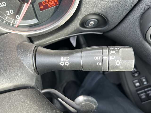 日産 フェアレディ Ｚ 静岡県 2013(平25)年 6.4万km ダイヤモンドブラック 純正メモリナビ/・CD/・DVD/・フルセグＴＶ/・Bluetooth/・AM/・FM/主要装備/・横滑り防止装置/・パドルシフト/・バックカメラ/・ETC/・ステリモ/・純正フロアマット/・純正アルミホイール/・キセノンヘッドライト/・オートライト/スマートキー/・プッシュスタート