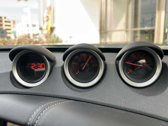 日産 フェアレディ Ｚ 静岡県 2013(平25)年 6.4万km ダイヤモンドブラック 純正メモリナビ/・CD/・DVD/・フルセグＴＶ/・Bluetooth/・AM/・FM/主要装備/・横滑り防止装置/・パドルシフト/・バックカメラ/・ETC/・ステリモ/・純正フロアマット/・純正アルミホイール/・キセノンヘッドライト/・オートライト/スマートキー/・プッシュスタート