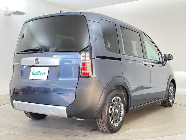 ホンダ フリード ハイブリット e:HEV クロスター 兵庫県 2025(令7)年 0.1千km メテオロイドグレーメタリック ・登録済未使用車/・純正9インチナビ/・フルセグ・BT・USB・Apple Car Play/・バックカメラ/・両側パワースライドドア/・衝突軽減ブレーキ/・路外逸脱抑制機能/・踏み間違い衝突軽減システム/・パーキングセンサー/・先行車発進お知らせ/・レーンキープアシスト/・ブラインドスポットモニター/・標識認識機能/・アダプティブクルーズコントロール/・ハーフレザー/・前席シートヒーター/・2列目サンシェード/・3列目サーキュレーター/・LEDヘッドライト/・フォグランプ/・オートライト/・オートマチックハイビーム/・プッシュスタート/・スマートキー/・スペアキー