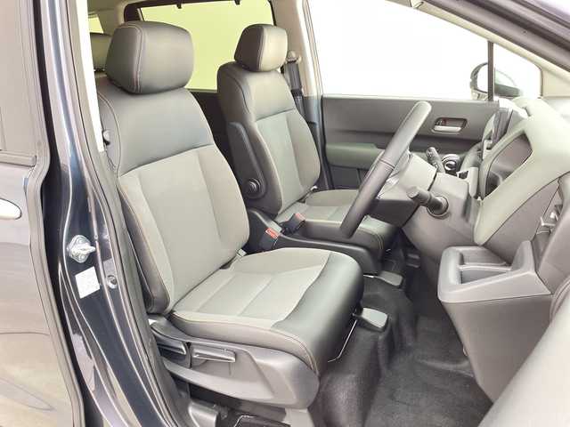 ホンダ フリード ハイブリット e:HEV クロスター 兵庫県 2025(令7)年 0.1千km メテオロイドグレーメタリック ・登録済未使用車/・純正9インチナビ/・フルセグ・BT・USB・Apple Car Play/・バックカメラ/・両側パワースライドドア/・衝突軽減ブレーキ/・路外逸脱抑制機能/・踏み間違い衝突軽減システム/・パーキングセンサー/・先行車発進お知らせ/・レーンキープアシスト/・ブラインドスポットモニター/・標識認識機能/・アダプティブクルーズコントロール/・ハーフレザー/・前席シートヒーター/・2列目サンシェード/・3列目サーキュレーター/・LEDヘッドライト/・フォグランプ/・オートライト/・オートマチックハイビーム/・プッシュスタート/・スマートキー/・スペアキー