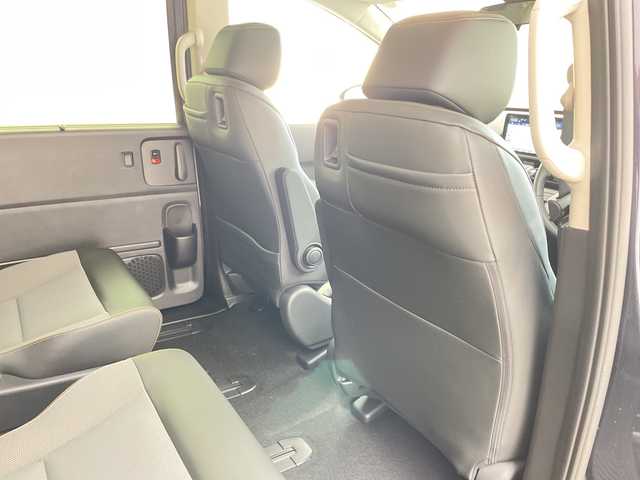 ホンダ フリード ハイブリット e:HEV クロスター 兵庫県 2025(令7)年 0.1千km メテオロイドグレーメタリック ・登録済未使用車/・純正9インチナビ/・フルセグ・BT・USB・Apple Car Play/・バックカメラ/・両側パワースライドドア/・衝突軽減ブレーキ/・路外逸脱抑制機能/・踏み間違い衝突軽減システム/・パーキングセンサー/・先行車発進お知らせ/・レーンキープアシスト/・ブラインドスポットモニター/・標識認識機能/・アダプティブクルーズコントロール/・ハーフレザー/・前席シートヒーター/・2列目サンシェード/・3列目サーキュレーター/・LEDヘッドライト/・フォグランプ/・オートライト/・オートマチックハイビーム/・プッシュスタート/・スマートキー/・スペアキー