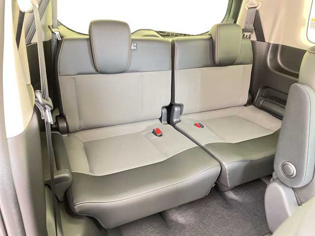 ホンダ フリード ハイブリット e:HEV クロスター 兵庫県 2025(令7)年 0.1千km メテオロイドグレーメタリック ・登録済未使用車/・純正9インチナビ/・フルセグ・BT・USB・Apple Car Play/・バックカメラ/・両側パワースライドドア/・衝突軽減ブレーキ/・路外逸脱抑制機能/・踏み間違い衝突軽減システム/・パーキングセンサー/・先行車発進お知らせ/・レーンキープアシスト/・ブラインドスポットモニター/・標識認識機能/・アダプティブクルーズコントロール/・ハーフレザー/・前席シートヒーター/・2列目サンシェード/・3列目サーキュレーター/・LEDヘッドライト/・フォグランプ/・オートライト/・オートマチックハイビーム/・プッシュスタート/・スマートキー/・スペアキー