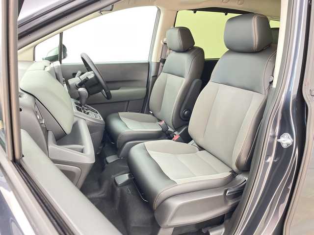 ホンダ フリード ハイブリット e:HEV クロスター 兵庫県 2025(令7)年 0.1千km メテオロイドグレーメタリック ・登録済未使用車/・純正9インチナビ/・フルセグ・BT・USB・Apple Car Play/・バックカメラ/・両側パワースライドドア/・衝突軽減ブレーキ/・路外逸脱抑制機能/・踏み間違い衝突軽減システム/・パーキングセンサー/・先行車発進お知らせ/・レーンキープアシスト/・ブラインドスポットモニター/・標識認識機能/・アダプティブクルーズコントロール/・ハーフレザー/・前席シートヒーター/・2列目サンシェード/・3列目サーキュレーター/・LEDヘッドライト/・フォグランプ/・オートライト/・オートマチックハイビーム/・プッシュスタート/・スマートキー/・スペアキー