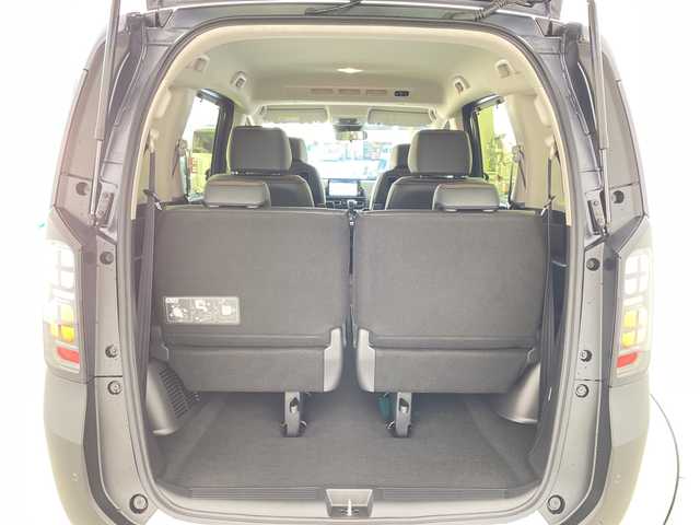 ホンダ フリード ハイブリット e:HEV クロスター 兵庫県 2025(令7)年 0.1千km メテオロイドグレーメタリック ・登録済未使用車/・純正9インチナビ/・フルセグ・BT・USB・Apple Car Play/・バックカメラ/・両側パワースライドドア/・衝突軽減ブレーキ/・路外逸脱抑制機能/・踏み間違い衝突軽減システム/・パーキングセンサー/・先行車発進お知らせ/・レーンキープアシスト/・ブラインドスポットモニター/・標識認識機能/・アダプティブクルーズコントロール/・ハーフレザー/・前席シートヒーター/・2列目サンシェード/・3列目サーキュレーター/・LEDヘッドライト/・フォグランプ/・オートライト/・オートマチックハイビーム/・プッシュスタート/・スマートキー/・スペアキー