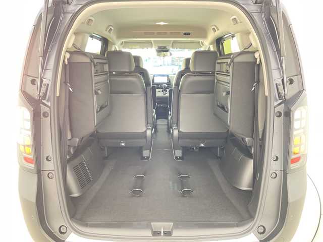 ホンダ フリード ハイブリット e:HEV クロスター 兵庫県 2025(令7)年 0.1千km メテオロイドグレーメタリック ・登録済未使用車/・純正9インチナビ/・フルセグ・BT・USB・Apple Car Play/・バックカメラ/・両側パワースライドドア/・衝突軽減ブレーキ/・路外逸脱抑制機能/・踏み間違い衝突軽減システム/・パーキングセンサー/・先行車発進お知らせ/・レーンキープアシスト/・ブラインドスポットモニター/・標識認識機能/・アダプティブクルーズコントロール/・ハーフレザー/・前席シートヒーター/・2列目サンシェード/・3列目サーキュレーター/・LEDヘッドライト/・フォグランプ/・オートライト/・オートマチックハイビーム/・プッシュスタート/・スマートキー/・スペアキー