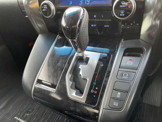 トヨタ アルファード S タイプゴールド 石川県 2020(令2)年 4.8万km パール 純正ディスプレイオーディオ　ナビ　フルセグ　バックカメラ　サンルーフ　ＬＥＤヘッドライト　ビルトインＥＴＣ　パワーバックドア　両側パワスラ　ハーフレザーシート　セーフティセンス　レーダークルーズ