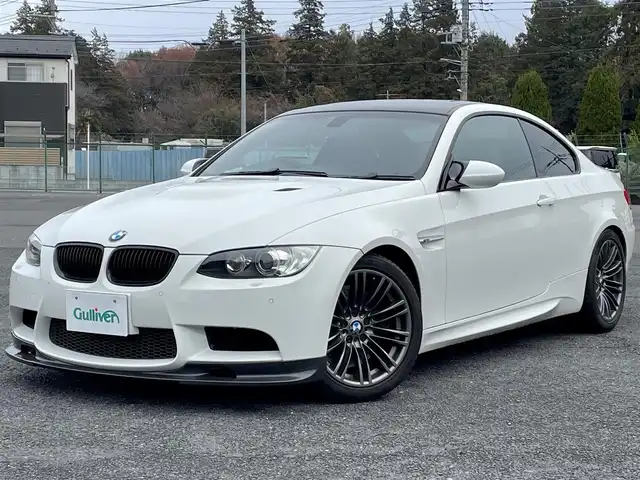 ＢＭＷ Ｍ３ クーペ 千葉県 2009(平21)年 6.7万km アルピンホワイトⅢ Mドライブパッケージ/カーボンルーフ/社外カーボンフロントスポイラー/社外カーボントランクスポイラ/ー/純正18インチAW/純正HDDナビ/バックカメラ