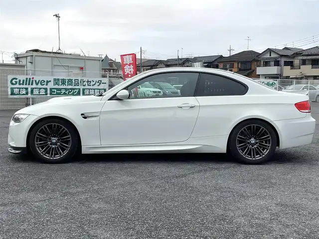 ＢＭＷ Ｍ３ クーペ 千葉県 2009(平21)年 6.7万km アルピンホワイトⅢ Mドライブパッケージ/カーボンルーフ/社外カーボンフロントスポイラー/社外カーボントランクスポイラ/ー/純正18インチAW/純正HDDナビ/バックカメラ
