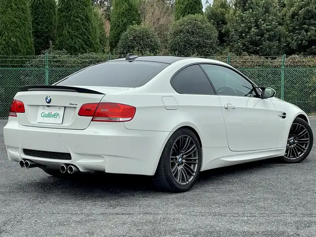 ＢＭＷ Ｍ３ クーペ 千葉県 2009(平21)年 6.7万km アルピンホワイトⅢ Mドライブパッケージ/カーボンルーフ/社外カーボンフロントスポイラー/社外カーボントランクスポイラ/ー/純正18インチAW/純正HDDナビ/バックカメラ