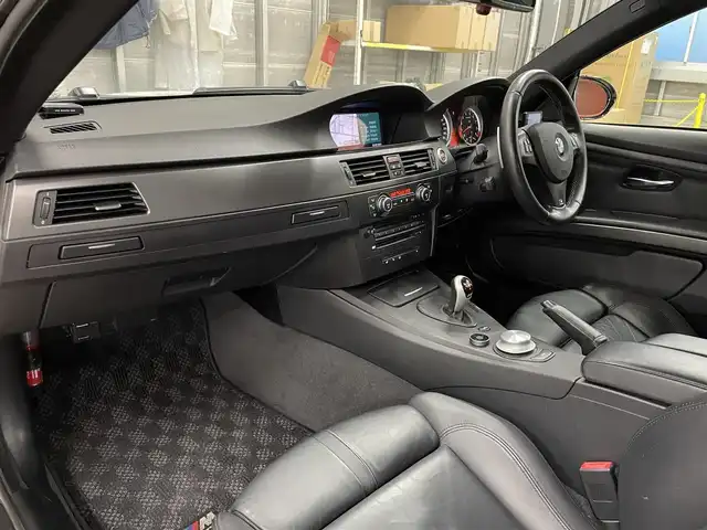 ＢＭＷ Ｍ３ クーペ 千葉県 2009(平21)年 6.7万km アルピンホワイトⅢ Mドライブパッケージ/カーボンルーフ/社外カーボンフロントスポイラー/社外カーボントランクスポイラ/ー/純正18インチAW/純正HDDナビ/バックカメラ