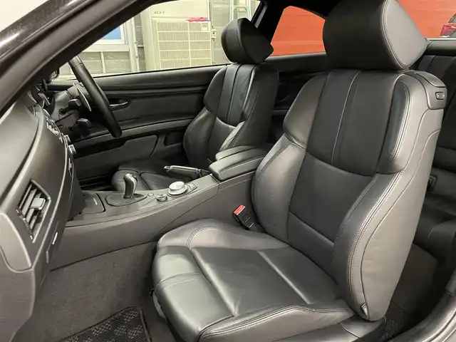 ＢＭＷ Ｍ３ クーペ 千葉県 2009(平21)年 6.7万km アルピンホワイトⅢ Mドライブパッケージ/カーボンルーフ/社外カーボンフロントスポイラー/社外カーボントランクスポイラ/ー/純正18インチAW/純正HDDナビ/バックカメラ