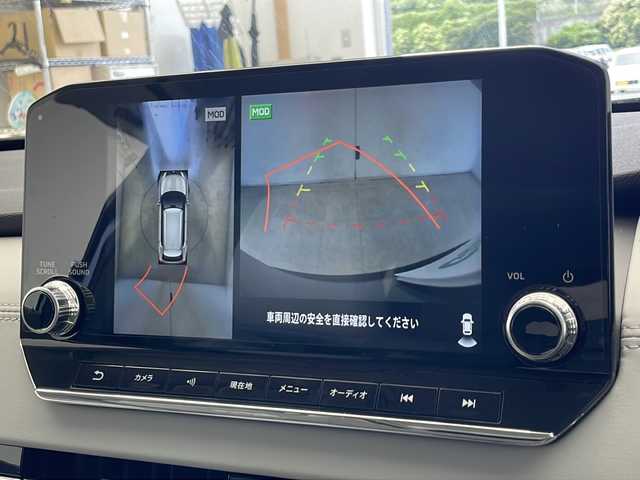 三菱 アウトランダー ＰＨＥＶ P 千葉県 2022(令4)年 3.2万km コスミックブルーマイカ ワンオーナー　/サンルーフ/純正ナビ（ＡｐｐｌＣａｒＰｌａｙ・ＢＴ・フルセグ）/全周囲カメラ　/純正前後ドライブレコーダー　/ビルトインＥＴＣ２．０　/前後クリアランスソナー　/ e-Assist/・衝突被害軽減ブレーキシステム/・踏み間違い衝突防止アシスト［EAPM］/・車線逸脱警報システム[LDW]/・車線維持支援機能［LKA］/・レーダークルーズコントロール/・後側方車両検知警報システム [BSW]/・標識認識システム[TSR]/・ヘッドアップディスプレイ/・ブラインドスポットモニター/横滑り防止/アイドリングストップ/BOSEプレミアムサウンド/運転席・助手席シートヒーター/パワーバックドア/ステアリングヒーター/運転席・助手席パワーシート/純正フロアマット/純正20インチAW/オートライト/オートマチックハイビーム/LEDヘッドライト/フォグライト/スマートキー/プッシュスタート/保証書/取扱説明書