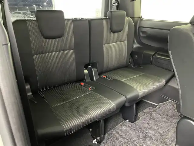 トヨタ ヴォクシー ZS 煌Ⅱ 群馬県 2019(平31)年 4万km ホワイトパールクリスタルシャイン 純正9インチSDナビ　（NSZT-Y68T）/フルセグTV/AM/FM/Bluetooth/DVD/CD/バックカメラ/ETC/前後ドライブレコーダー/両側パワースライドドア/トヨタセーフティセンス/・プリクラッシュセーフティ/・レーンディパーチャーアラート/・オートマチックハイビーム/先行車発進告知/インテリジェントクリアランスソナー/・パーキングサポートブレーキ【静止物】/LEDヘッドライト/LEDフォグランプ/クルーズコントロール/アイドリングストップ/プッシュスタート/スマートキー