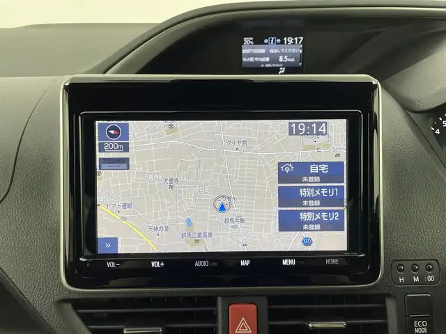 トヨタ ヴォクシー ZS 煌Ⅱ 群馬県 2019(平31)年 4万km ホワイトパールクリスタルシャイン 純正9インチSDナビ　（NSZT-Y68T）/フルセグTV/AM/FM/Bluetooth/DVD/CD/バックカメラ/ETC/前後ドライブレコーダー/両側パワースライドドア/トヨタセーフティセンス/・プリクラッシュセーフティ/・レーンディパーチャーアラート/・オートマチックハイビーム/先行車発進告知/インテリジェントクリアランスソナー/・パーキングサポートブレーキ【静止物】/LEDヘッドライト/LEDフォグランプ/クルーズコントロール/アイドリングストップ/プッシュスタート/スマートキー