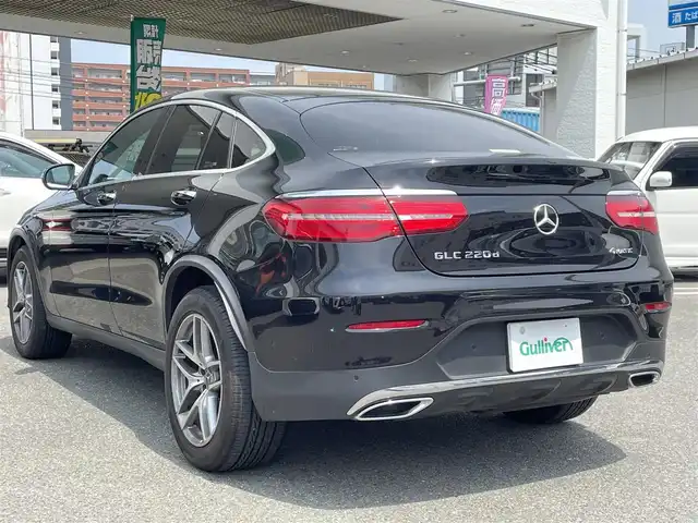 メルセデス・ベンツ ＧＬＣ２２０ d 4マチック クーペ スポーツ 福岡県 2018(平30)年 5.6万km オブシディアンブラック 純正ナビ（AM/FM/BT）/前席パワーシート（メモリ付き）/全席シートヒーター/クルーズコントロール/バックカメラ/アラウンドビューモニター/ヘッドアップディスプレイ/ブラインドスポットアシスト/アテンションアシスト/アクティブブレーキアシスト/パワーバックドア/ステアリングパイロット/デュアルエアコン/ETC/純正フロアマット/純正19インチアルミホイール/プッシュスタート/スマートキー/スペアキー×１/保証書