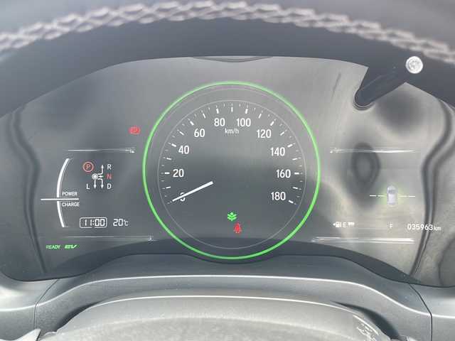 ホンダ ヴェゼル ハイブリッド Z ホンダセンシング 山口県 2020(令2)年 3.6万km プラチナホワイトパール 純正メモリナビ　/フルセグＴＶ　/ＬＥＤヘッドライト　/シートヒーター　/コーナーセンサー　/クルーズコントロール　/バックカメラ　/ハーフレザーシート　/ホンダセンシング/ＥＴＣ　　