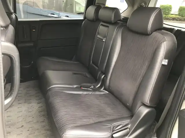 ホンダ フリード ハイブリット ジャストセレクション 栃木県 2015(平27)年 8.3万km ホワイトオーキッドパール 株)IDOMが運営する【じしゃロン小山店】の自社ローン専用車両になります。こちらは現金またはオートローンご利用時の価格です。自社ローンご希望の方は別途その旨お申付け下さい//禁煙車/純正フルセグナビ/（CD/DVD/AM/FMラジオ）/(Bluetooth)/スマートキー/バックカメラ/クルーズコントロール/ＥＴＣ/パワースライドドア/ステアリングリモコン/電動格納ドアミラー/パワーウインドウ/防眩ミラー/オートライト