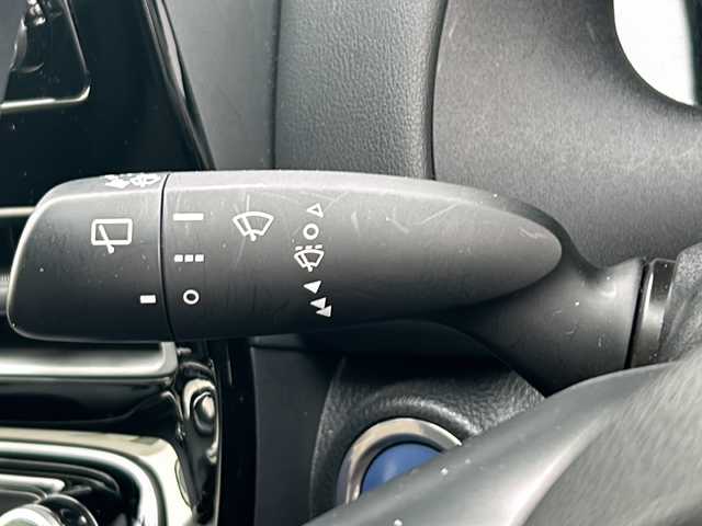 トヨタ アクア G 山口県 2022(令4)年 7.2万km プラチナホワイトパールマイカ T-connectナビ/Bluetoothオーディオ/バックカメラ/Toyota safety sense/・プリクラッシュセーフティ/・レーントレーシングアシスト/・レーダークルーズコントロール/・オートマチックハイビーム/・ロードサインアシスト/プッシュスタート/スマートキー/LEDヘッドライト/オートライト/クリアランスソナー