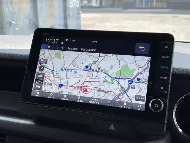 ホンダ Ｎ ＢＯＸ カスタム ターボ 滋賀県 2024(令6)年 0.1万km メテオロイドグレーメタリック 禁煙車/純正9型ナビ/CD/DVD/Bluetooth/フルセグTV/ドラレコ/ETC/バックカメラ/両側パワースライドドア/プッシュスタート/スペアキー/クルーズコントロール/ハーフレザーシート/ホンダセンシング/LEDヘッドライト/オートライト