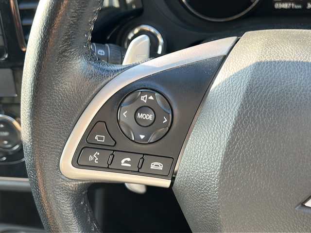 三菱 アウトランダー ＰＨＥＶ G ナビパッケージ 秋田県 2014(平26)年 3.5万km 赤 ４WD/追従機能付きクルーズコントロール/社外スタッドレスタイヤ積み込み/キャリア付き/プラグインハイブリッド/ETC/ペット毛