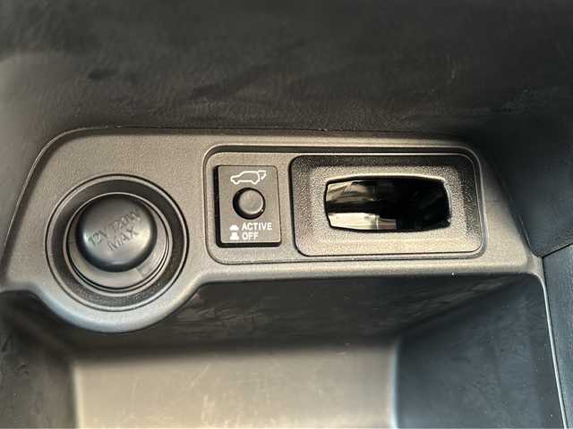 三菱 アウトランダー ＰＨＥＶ G ナビパッケージ 秋田県 2014(平26)年 3.5万km 赤 ４WD/追従機能付きクルーズコントロール/社外スタッドレスタイヤ積み込み/キャリア付き/プラグインハイブリッド/ETC/ペット毛