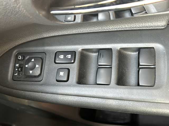 三菱 アウトランダー ＰＨＥＶ G ナビパッケージ 秋田県 2014(平26)年 3.5万km 赤 ４WD/追従機能付きクルーズコントロール/社外スタッドレスタイヤ積み込み/キャリア付き/プラグインハイブリッド/ETC/ペット毛