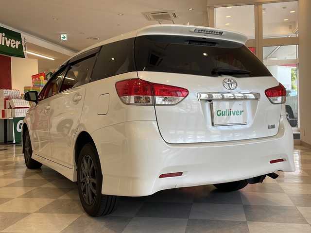 トヨタ ウィッシュ 1．8S 福井県 2012(平24)年 12.5万km ホワイトパールクリスタルシャイン 純正7インチSDナビ/フルセグTV/バックカメラ/ビルトインETC/純正AW付スタッドレスタイヤ車載/MTモード付AT/パドルシフト/オートライト/HIDヘッドライト/フォグランプ/社外AW/プッシュスタート/スマートキー/純正フロアマット/4WD/コーナーポール