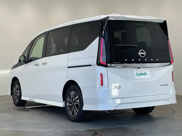 日産 セレナ e－パワー ハイウェイスター V 栃木県 2025(令7)年 0.1千km プリズムホワイト 登録済未使用車/NissanConnectナビゲーションシステム/　（Bluetooth/フルセグTV/USB）/インテリジェント アラウンドビューモニター/6スピーカー/プロパイロット（ナビリンク機能付）/プロパイロット緊急停止支援システム/ワイヤレス充電器/オートレベライザー/ETC2.0ユニット（ビルトインタイプ）/ドライブレコーダー（前後セット）/アダプティブLEDヘッドライトシステム/インテリジェント ルームミラー/アドバンスドドライブアシストディスプレイ/　　　　　　　　　　　　　　（12.3インチカラーディスプレイ）/統合型インターフェースディスプレイ/ヘッドランプ オートレベライザー/アダプティブLEDヘッドライトシステム/純正16インチAW