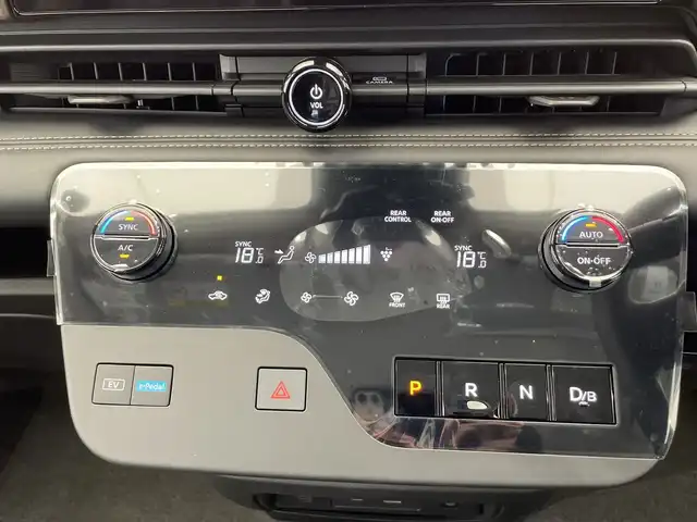 日産 セレナ e－パワー ハイウェイスター V 栃木県 2025(令7)年 0.1千km プリズムホワイト 登録済未使用車/NissanConnectナビゲーションシステム/　（Bluetooth/フルセグTV/USB）/インテリジェント アラウンドビューモニター/6スピーカー/プロパイロット（ナビリンク機能付）/プロパイロット緊急停止支援システム/ワイヤレス充電器/オートレベライザー/ETC2.0ユニット（ビルトインタイプ）/ドライブレコーダー（前後セット）/アダプティブLEDヘッドライトシステム/インテリジェント ルームミラー/アドバンスドドライブアシストディスプレイ/　　　　　　　　　　　　　　（12.3インチカラーディスプレイ）/統合型インターフェースディスプレイ/ヘッドランプ オートレベライザー/アダプティブLEDヘッドライトシステム/純正16インチAW